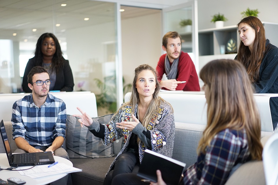 Formación programada gratuita en inglés para empresas, ¡conócela!