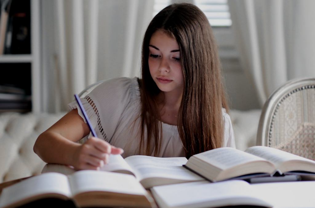 10 razones por las que hacer un curso de inglés intensivo en Valladolid en 2024
